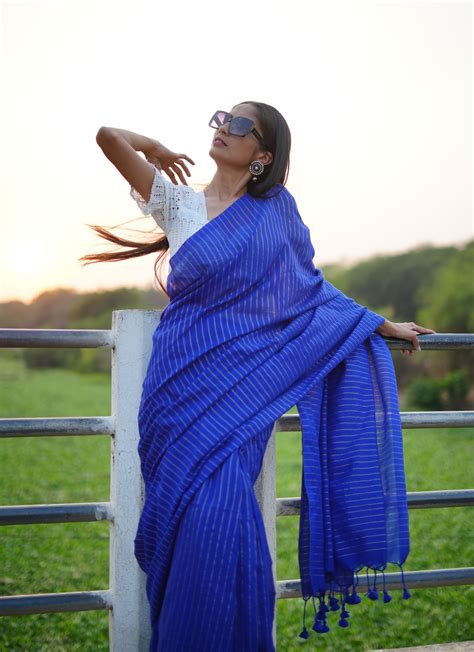 Buy Latest Designer Sarees Online | Arunimaweaves