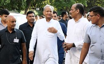 सोनिया गांधी से आज मिलेंगे अशोक गहलोत, इस्तीफा देने के 'मूड' में नहीं ...