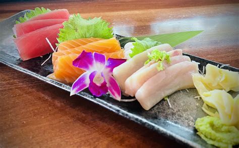 G Street Bar and Grill | Travel Southern Oregon