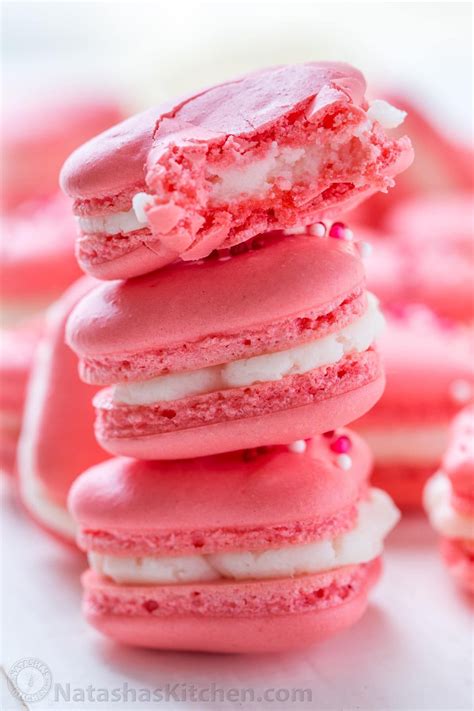 Heart Macarons are easier than you think! Heart-shaped macarons with ...