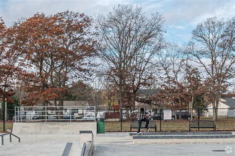 Brentwood, NY City Guide | About Living in Brentwood - Homes.com