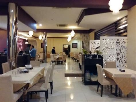 Red Chilli Restaurant - Reviews, Photos - Red Chilli Restaurant ...