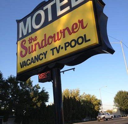SUNDOWNER MOTEL (Quincy) - Motel Reviews & Photos - Tripadvisor