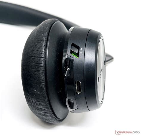 Poly Voyager Focus 2 review: Capable business headset with several QoL features - NotebookCheck ...