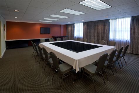 RED LION HOTEL SEATTLE AIRPORT 3⋆ ::: SEATAC, WA ::: COMPARE HOTEL RATES