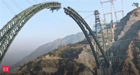 Indian Railways connects two ends of the main arch of the world's ...
