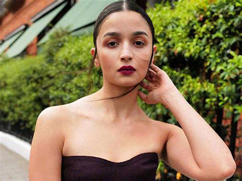 Alia shared a cryptic post, saying- with no reasoning