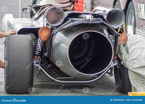 Jet Engine Mechanic 的图像结果