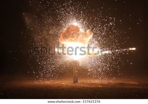 Hall Exploding 的图像结果