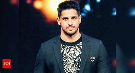 Sidharth Malhotra demands justice for Hathras rape victim, “Requesting ...