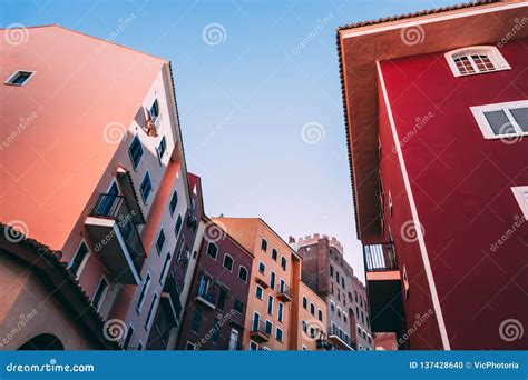 Skyscraper in spanish - georgiakesil