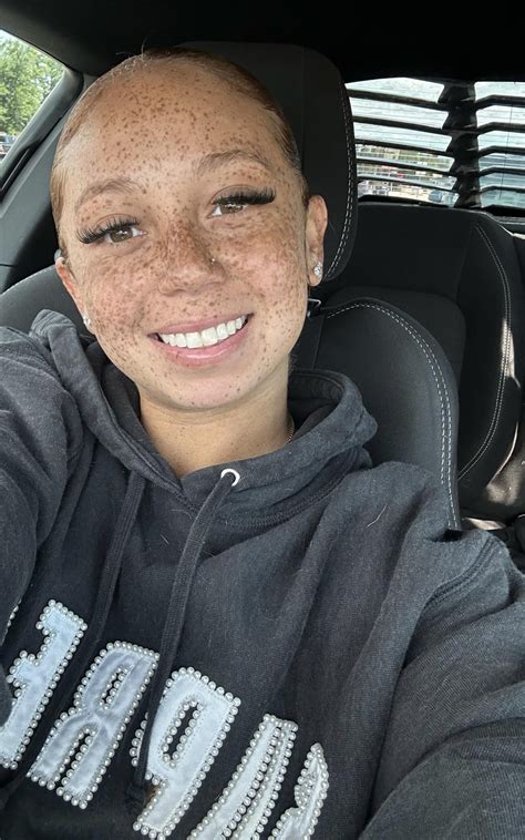 Cum on my 18 year old face ;) : r/OnlyFans101BrandNew