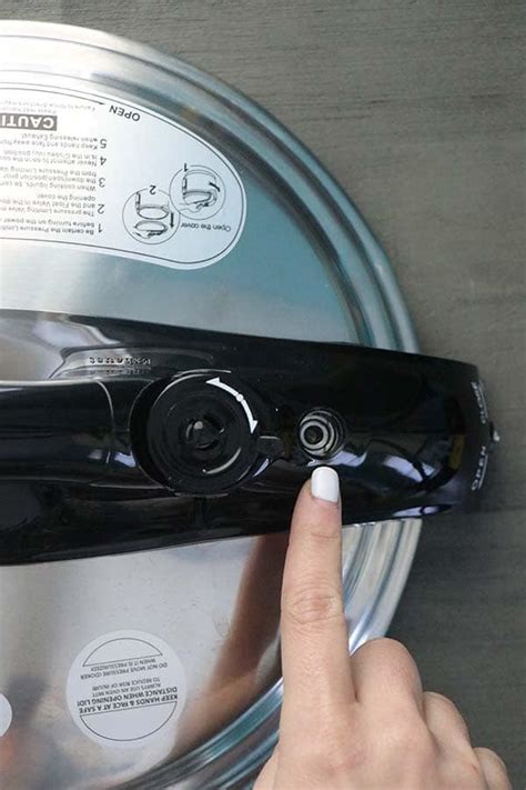 How to Use Pressure Pro Cooker Buttons 的图像结果