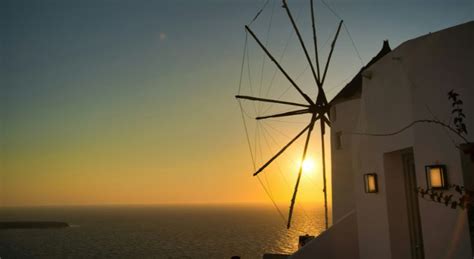 Top 17 FAQs About Oia Santorini - Everything You Need to Know ...