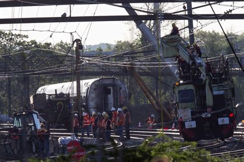 Amtrak Crash: Train Accelerated Before Derailment - Photos,Images ...