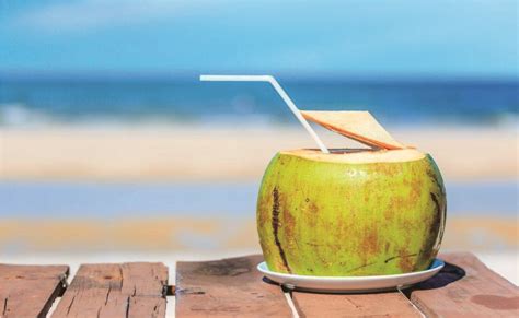 manfaat air kelapa muda dicampur soda