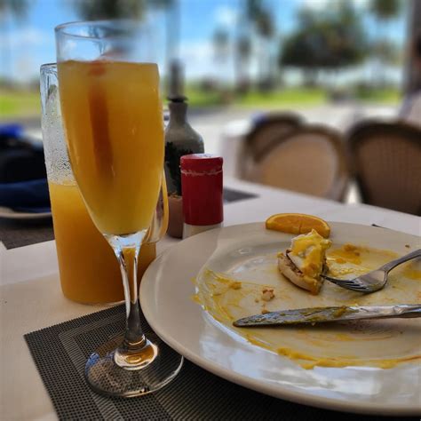 Katy Bellissima | The essentials before I leave Miami. Satisfied.😉 ️ #miami #foodie #southbeach ...