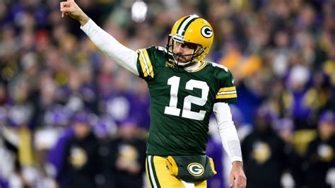 Aaron Rodgers gives Jets wish list of free agents, sources say - ESPN