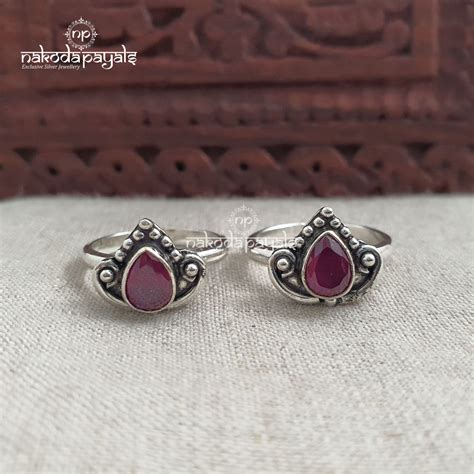 Winged Drop Toerings (3 variants) – Nakoda Payals