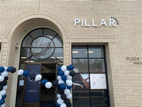 Building Signage 的图像结果