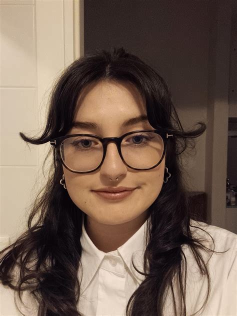 Bangs Wavy Hair Glasses 40 Cute Styles Featuring Curly Hair With Bangs