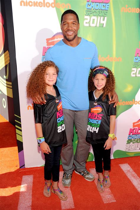 Michael Strahan's Daughters All Grown Up As Isabella Makes Her Runway ...