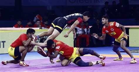 Pro Kabaddi League 2019: Gujarat Fortunegiants triumphed over defending ...