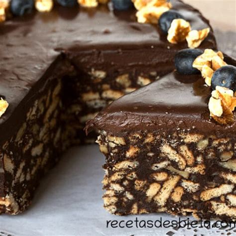 Tarta mágica de chocolate y galletas - Recetas de Esbieta