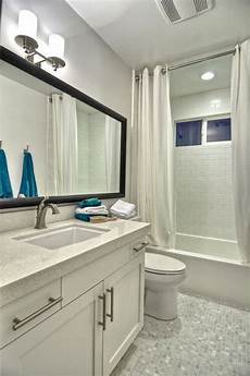 Plain White Tiles Bathroom by 35 Plain White Bathroom Wall Tiles Ideas And Pictures Plain White Tiles Bathroom