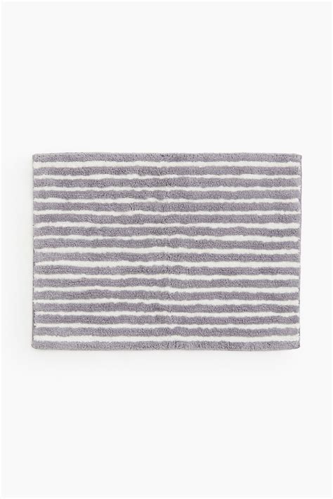 Tufted cotton bath mat - Grey/Striped - Home All | H&M IN