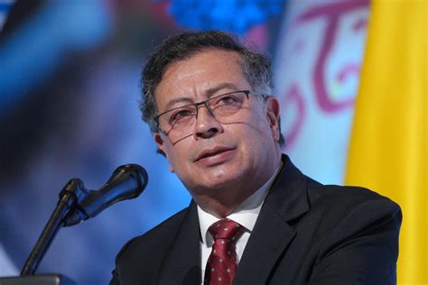 Petro Appoints General Pedro Sanchez as New Defense Minister of Colombia