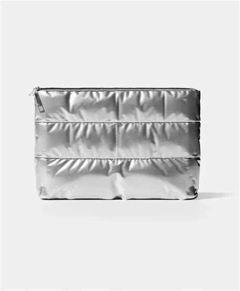 Free On The Go Pouch – Fix My Curls