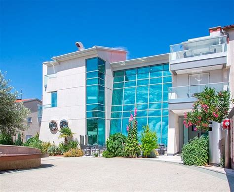 ADRION APARTHOTEL (Pula) - Hotel Reviews, Photos, Rate Comparison ...