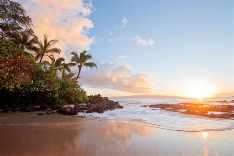 12 Best Tropical Vacations in the U.S. for Stunning Islands, Charming ...
