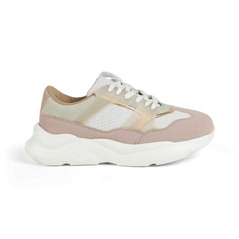 Buy Trendy Shoes For Women Online at Tresmode.com