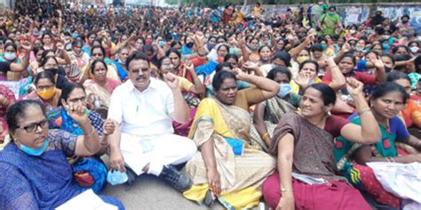 Andhra Anganwadis: అడ్డంకులు ఉన్నా ఆందోళ‌న‌ల‌కు రెడీ.. ఏపీ ప్రభుత్వంతో ...
