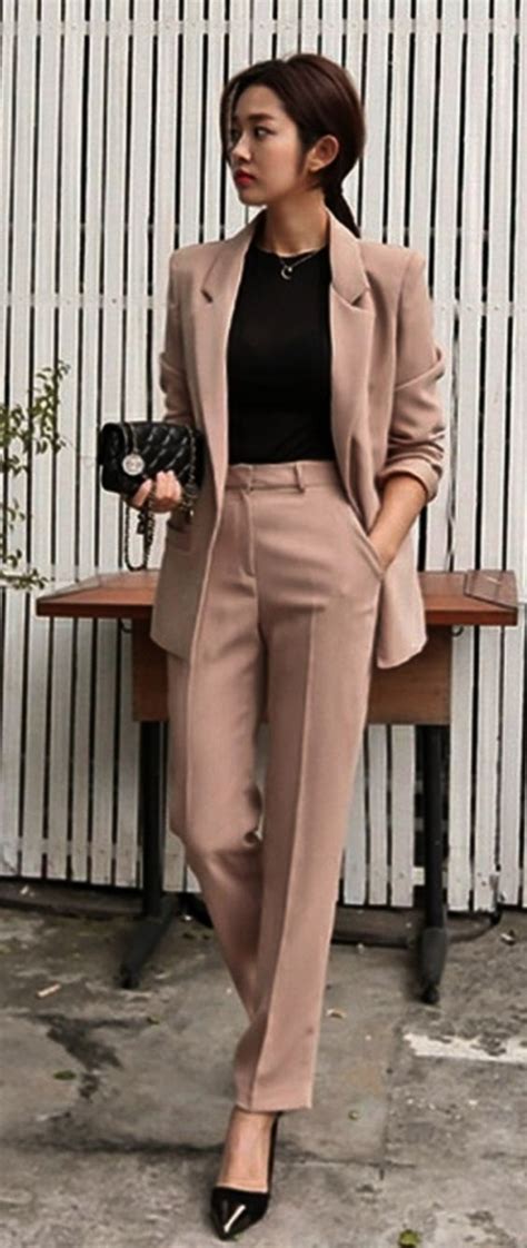Women Business Suit Outfits 的图像结果