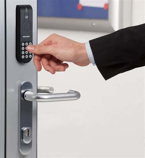 Aperio L100 Electronic Lock | ASSA ABLOY
