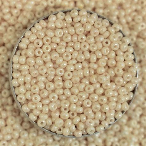 Buy 11/0 seed beads in Cream color online at cheap prices ...