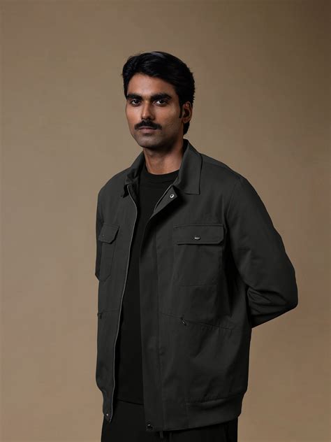 Travellers Jacket – Love Pangolin