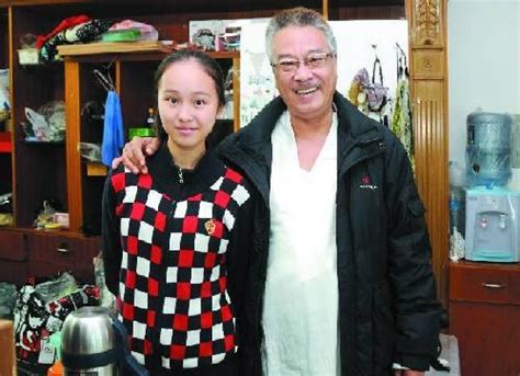 吴孟达子女图片吴孟达5个子女照片