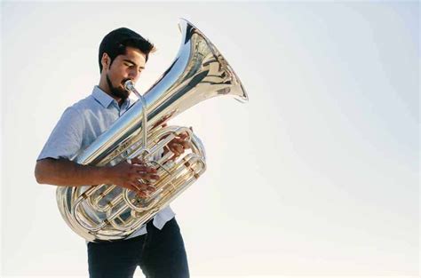 Sousaphone vs Tuba Explained: What Is The Difference? - Brass 'n Wind