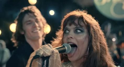 Riley Keough's Musical-Drama Series DAISY JONES AND THE SIX Gets a ...