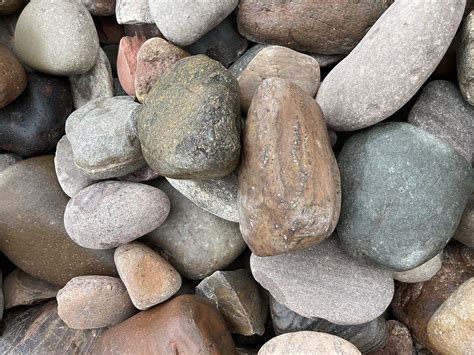 Arizona River Rock 3" - 6" Gravel » Apex Stone