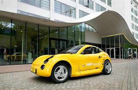 Eindhoven University students reveal prototype of waste-free car ...