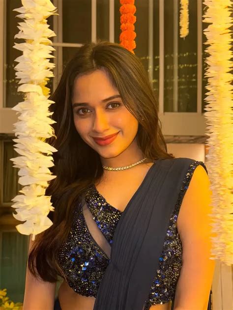 Jannat Zubair Rahmani Biography: Wiki, Age, Height, Boyfriend, Family ...