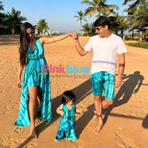 Coordinating Matching Family Holiday Outfits