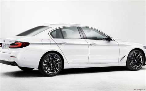 2020 BMW 540i 04 HD wallpaper download