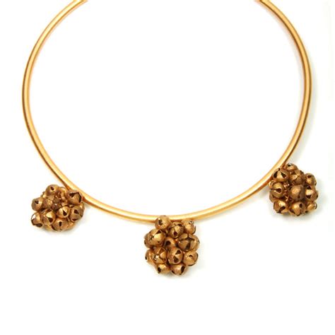 GOLD PLATED WIRE HASSLE WITH 3 GHUNGROO BUNCH HANGING – Suhani Pittie