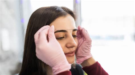 Eyebrow Growth Tips: पतली आइब्रो को बनाना चाहते हैं घना, रोजाना सोने से ...